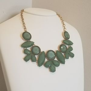NWT NEW Sage green floral necklace